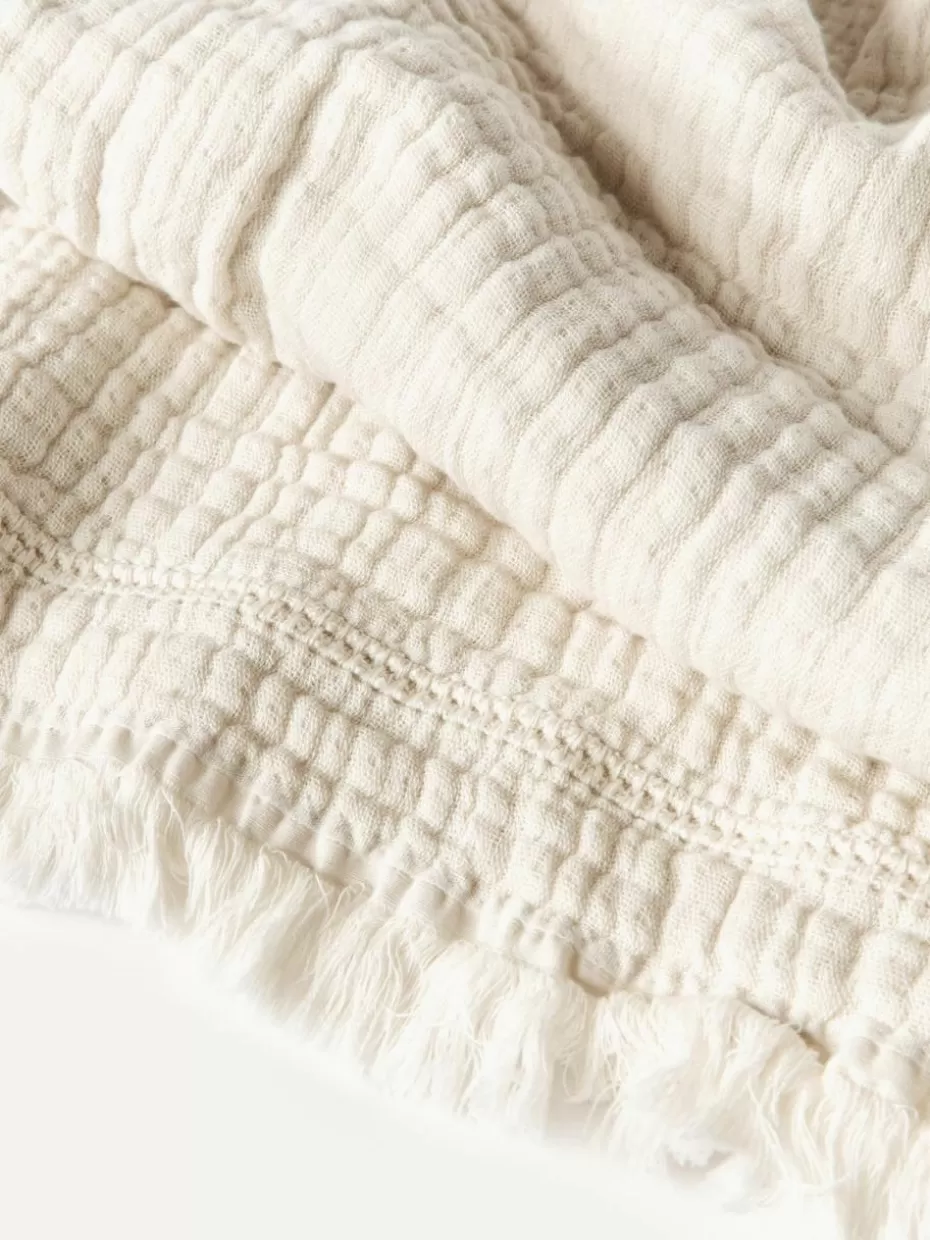 Tagesdecken & Bettüberwürfe-Westwing Collection Baumwoll-Tagesdecke Kailani mit Fransen Hellbeige