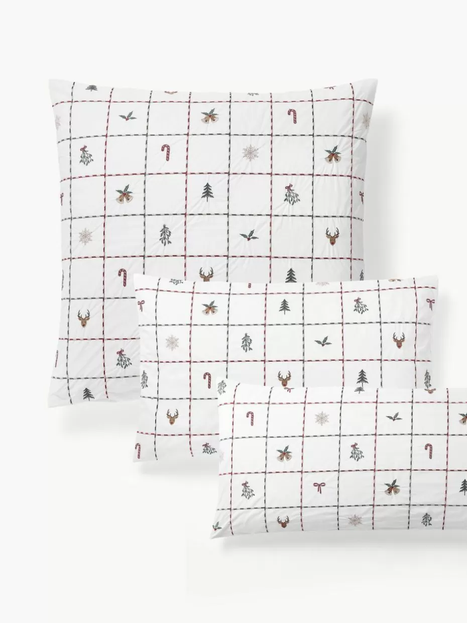 Kopfkissenbezüge-Westwing Collection Bestickter Baumwollperkal-Kopfkissenbezug Rudy mit Weihnachtsmotiven Weiß, Mehrfarbig