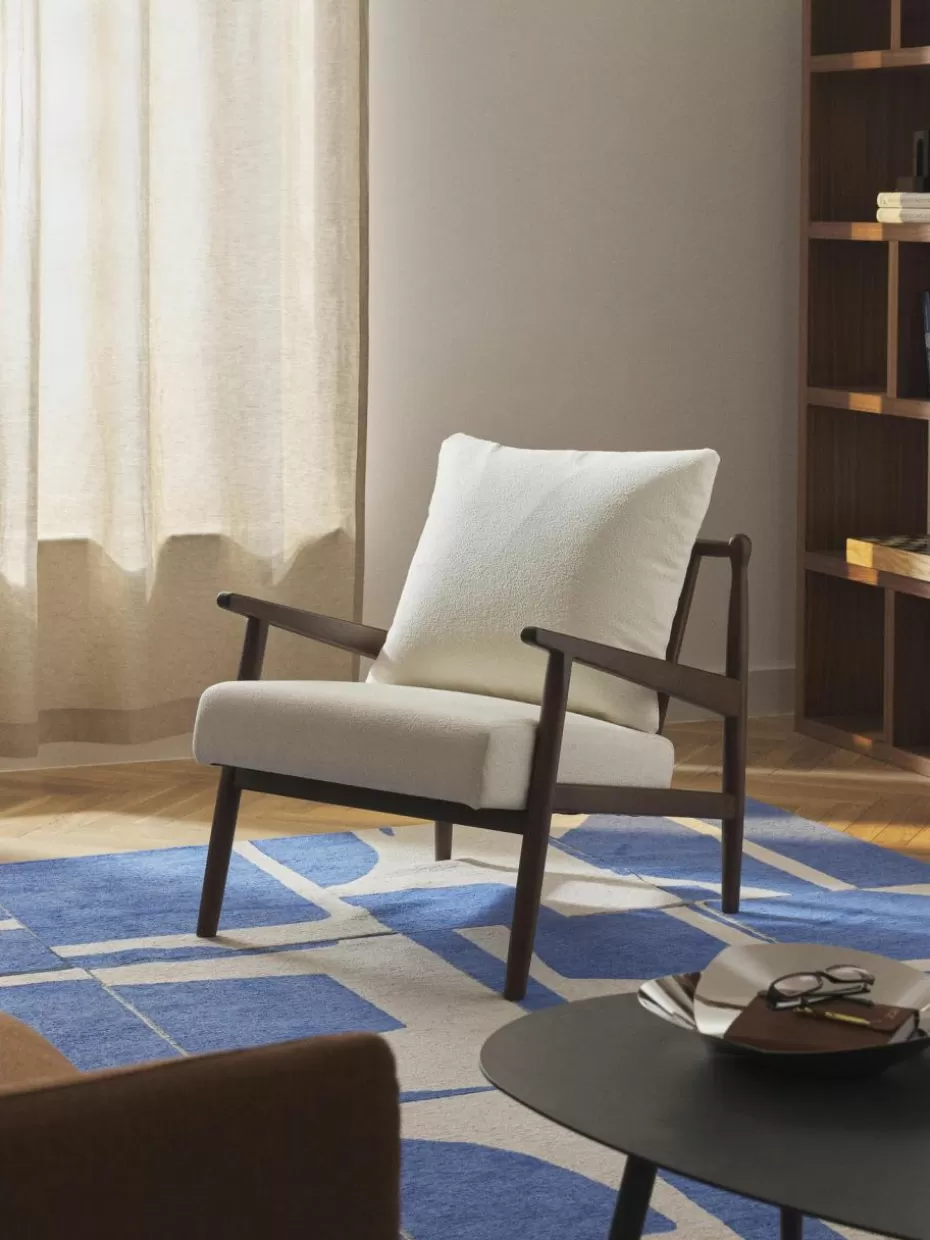 Sessel-Westwing Collection Bouclé-Loungesessel Mikkel Bouclé Off White, Gummibaumholz dunkelbraun lackiert