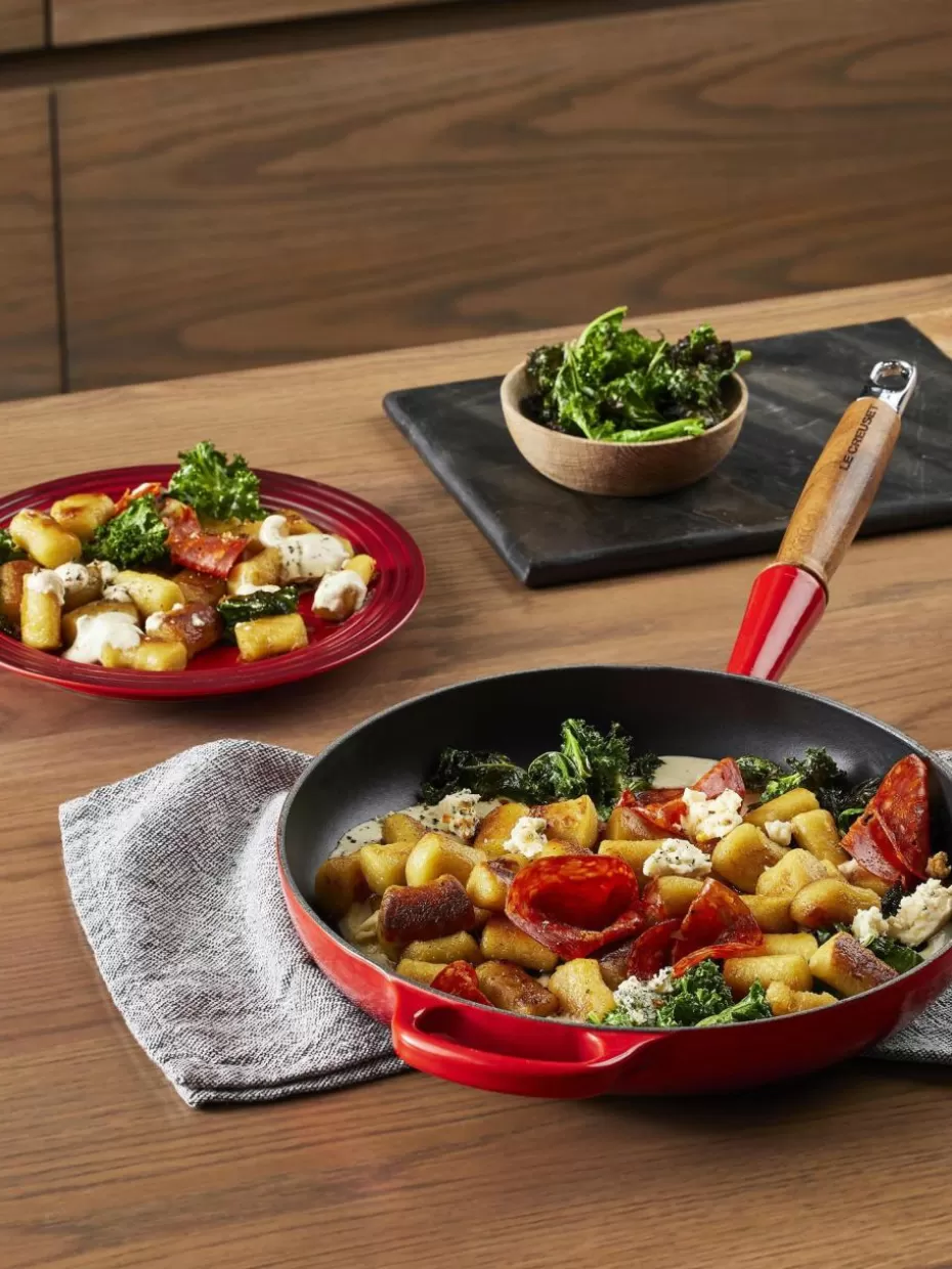 Pfannen-Le Creuset Bratpfanne Signature Collection aus Gusseisen mit Holzgriff Rottöne