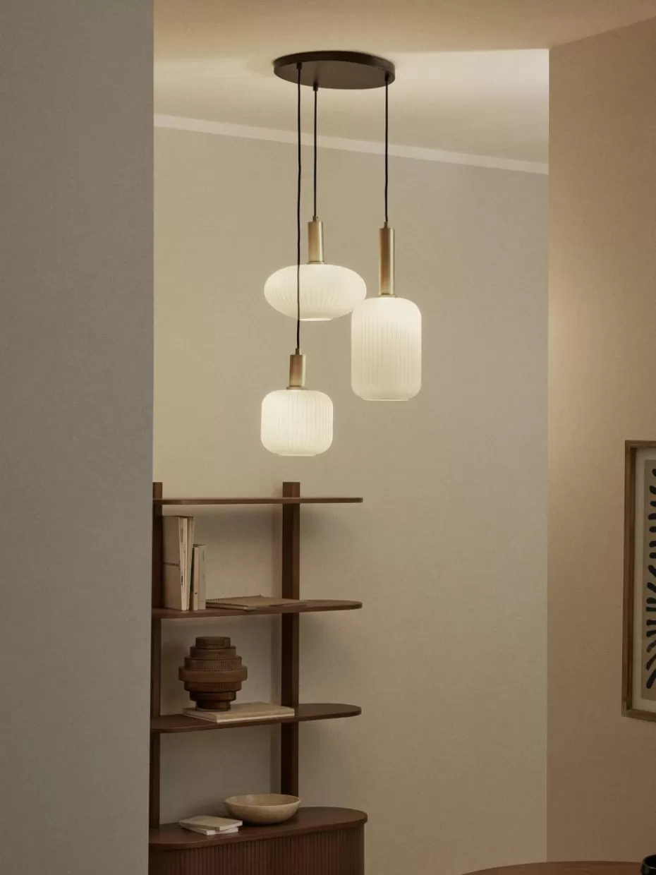 Pendelleuchten-Westwing Collection Cluster-Pendelleuchte Candela aus Opalglas