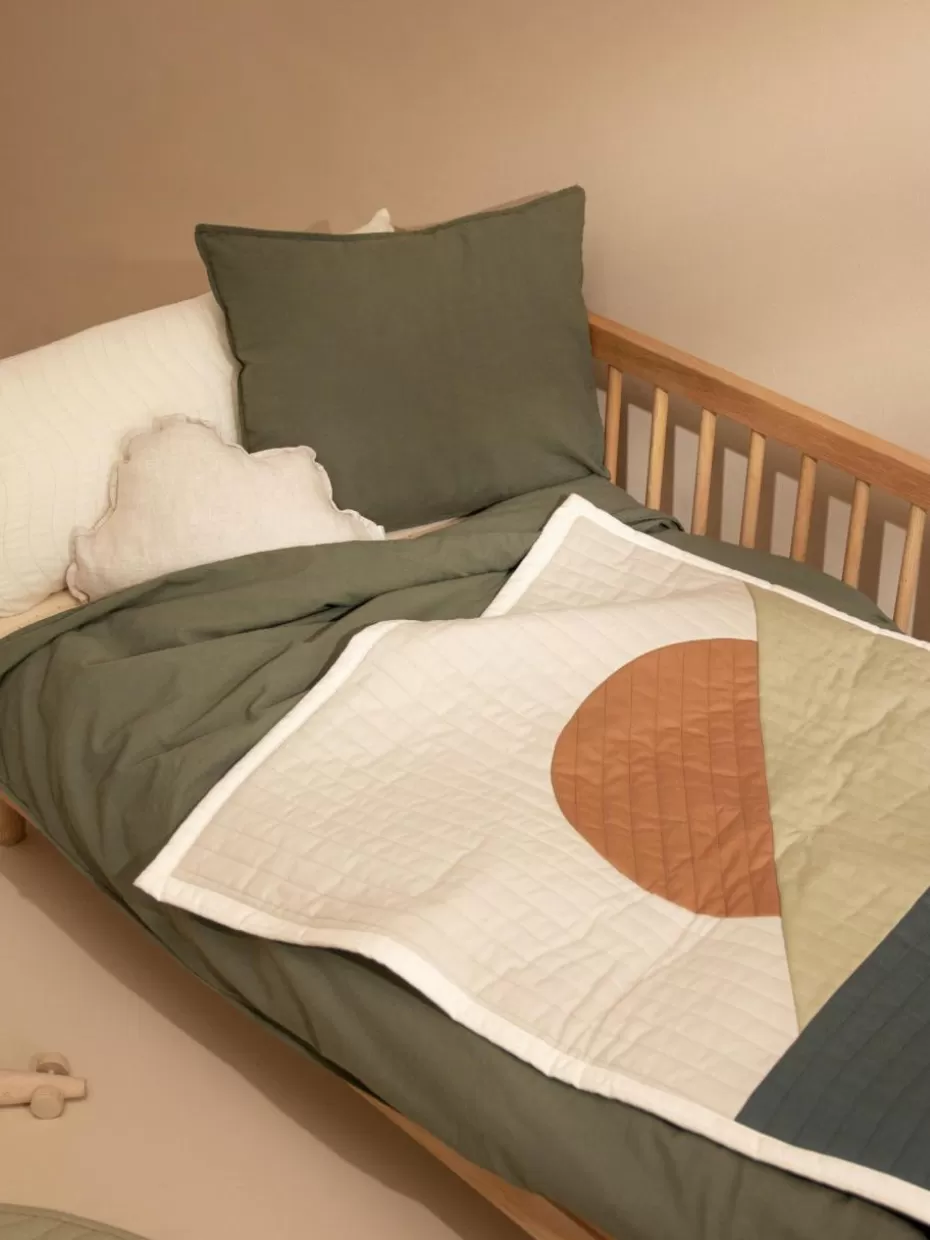 Deko-Nobodinoz Decke Arty Quilt aus Baumwolle Cremeweiß, Dunkelblau, Landschafts-Motiv