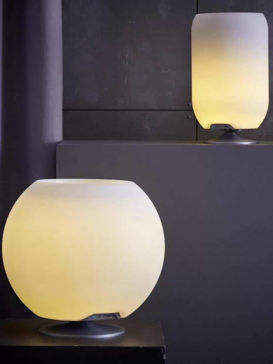Outdoor Tischlampen | Led-Tischleuchten-Westwing Dimmbare LED-Tischlampe Sphere mit Bluetooth-Lautsprecher und Flaschenkühler Weiß, Silberfarben