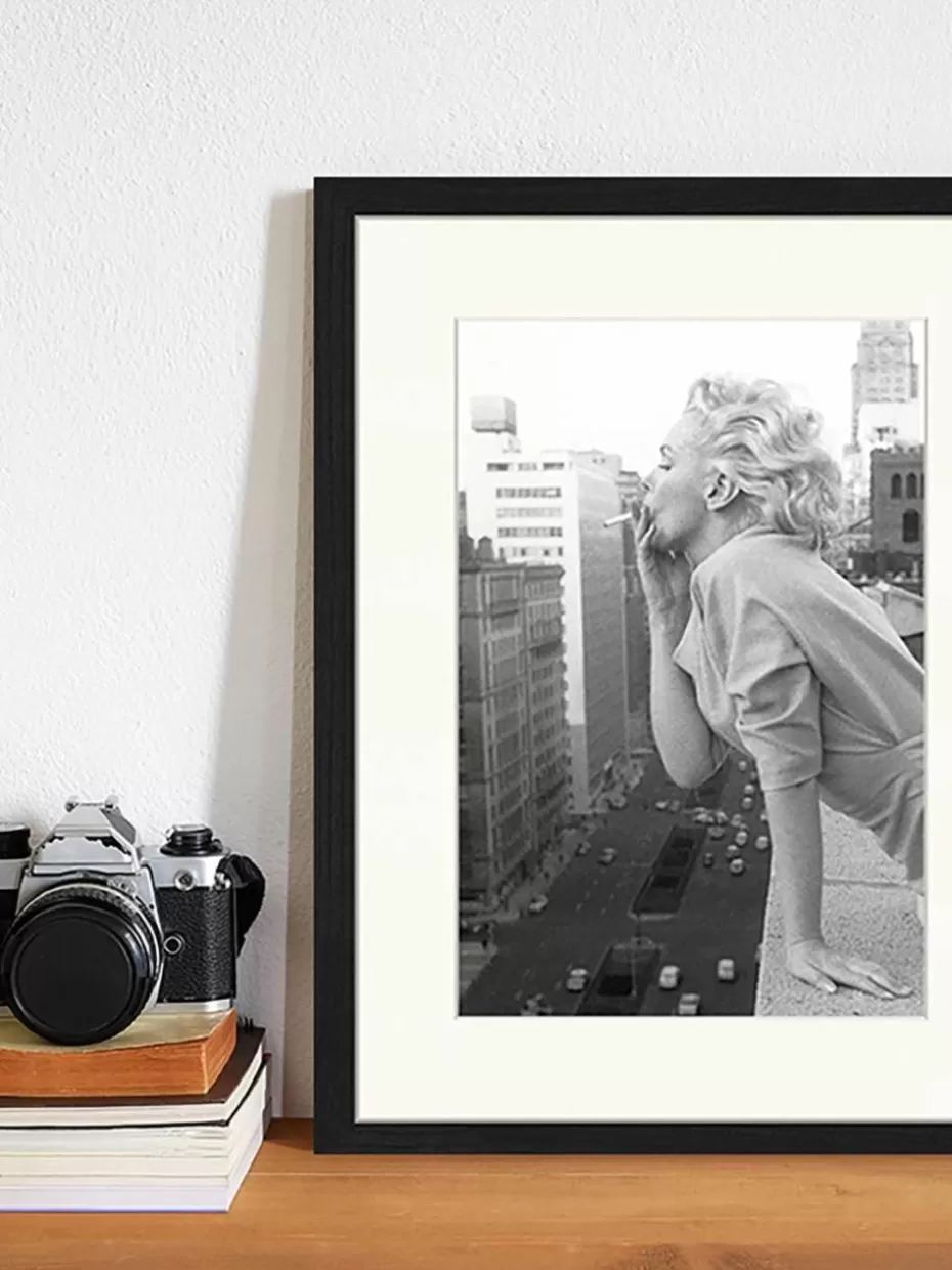Bilder-Any Image Gerahmter Digitaldruck Marilyn At The Ambassador Hotel New York