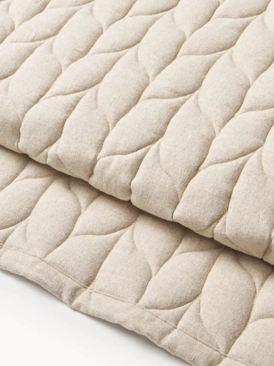 Tagesdecken & Bettüberwürfe-Westwing Collection Gesteppte Flanell-Tagesdecke Selby mit Strukturmuster Beige