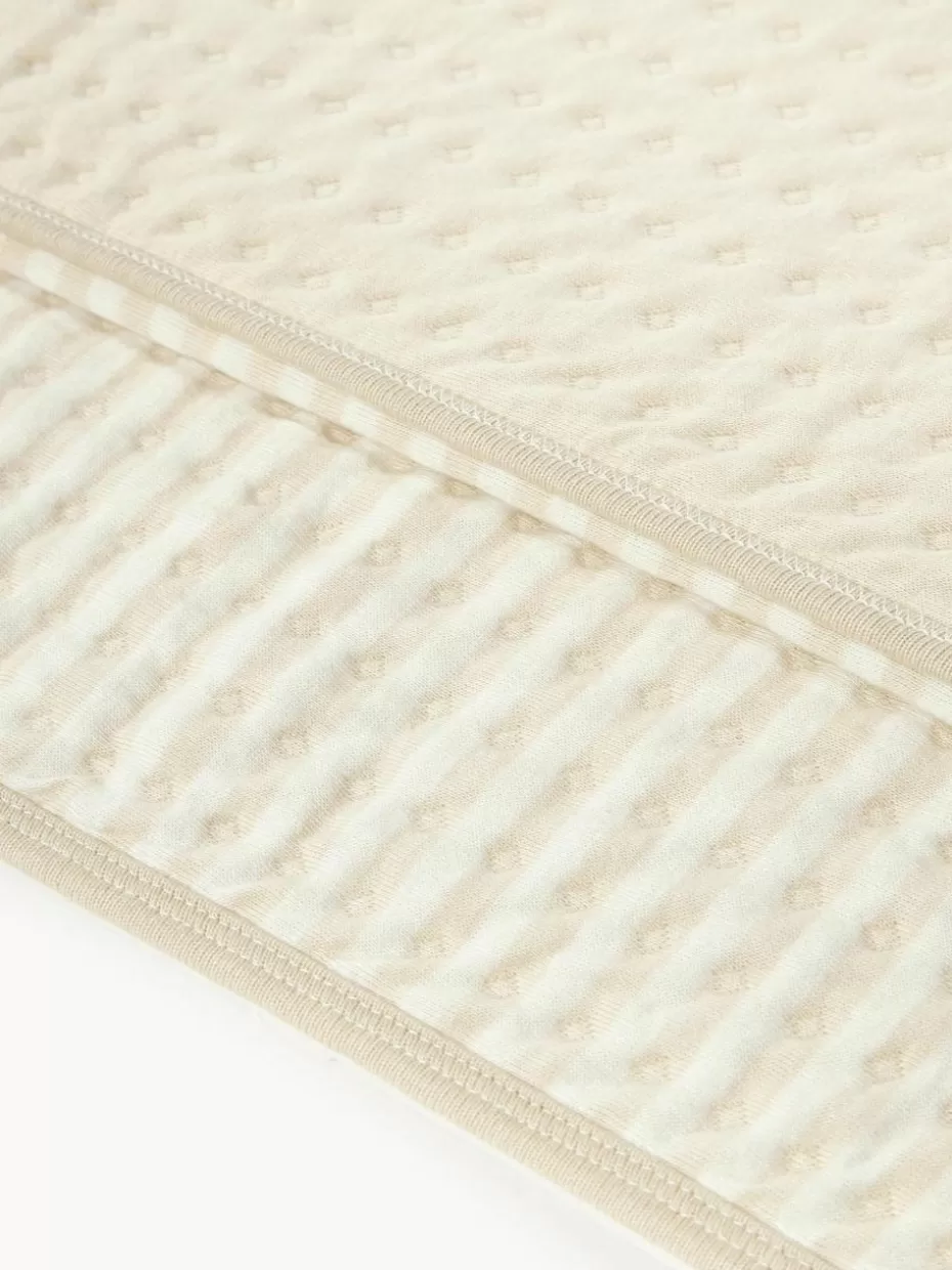 Tagesdecken & Bettüberwürfe-Westwing Collection Gesteppte Tagesdecke Nivia aus Baumwolle Off White, Hellbeige