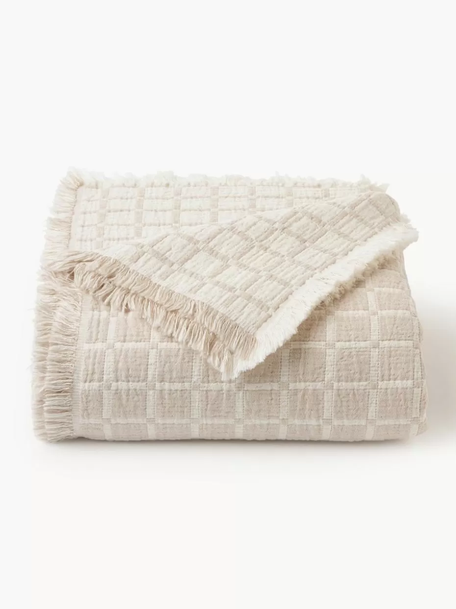 Tagesdecken & Bettüberwürfe-Westwing Collection Gewaschene Musselin-Tagesdecke Ronia mit Fransen Hellbeige, Off White