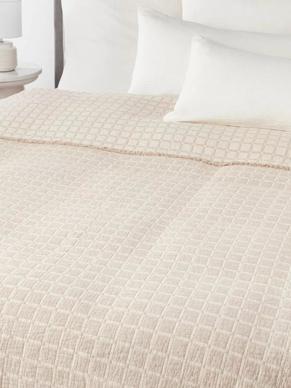 Tagesdecken & Bettüberwürfe-Westwing Collection Gewaschene Musselin-Tagesdecke Ronia mit Fransen Hellbeige, Off White