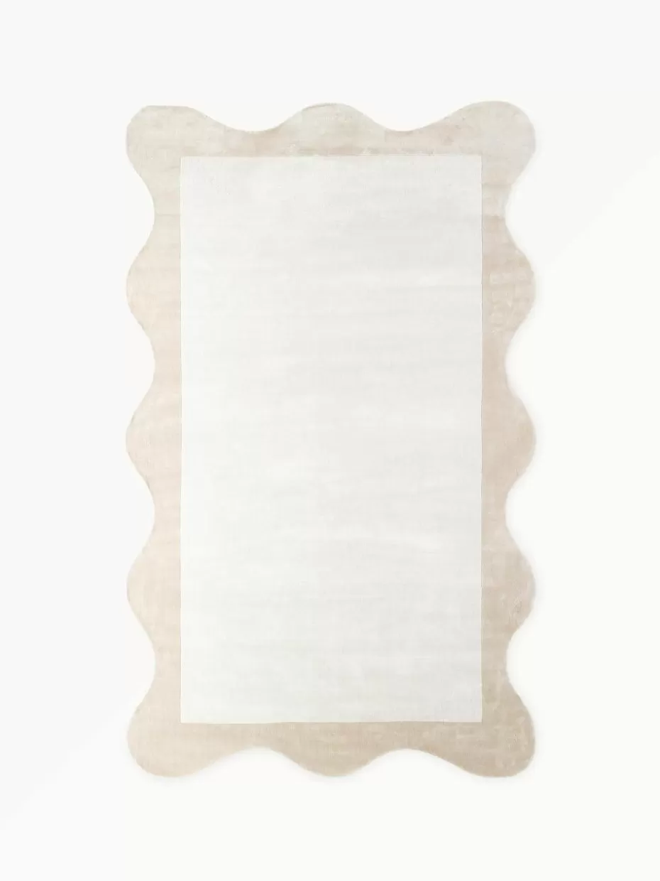 Rechteckige Teppiche-Westwing Collection Handgewebter Viskoseteppich Wavy mit welligem Rand