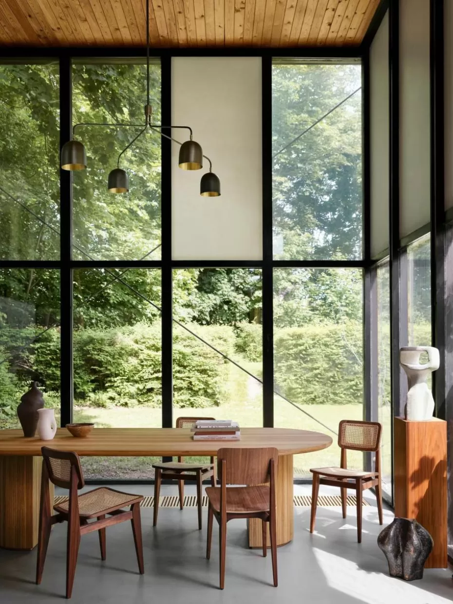 Stühle-GUBI Holzstuhl C-Chair aus Walnussholz mit Wiener Geflecht Walnussholz, Hellbeige