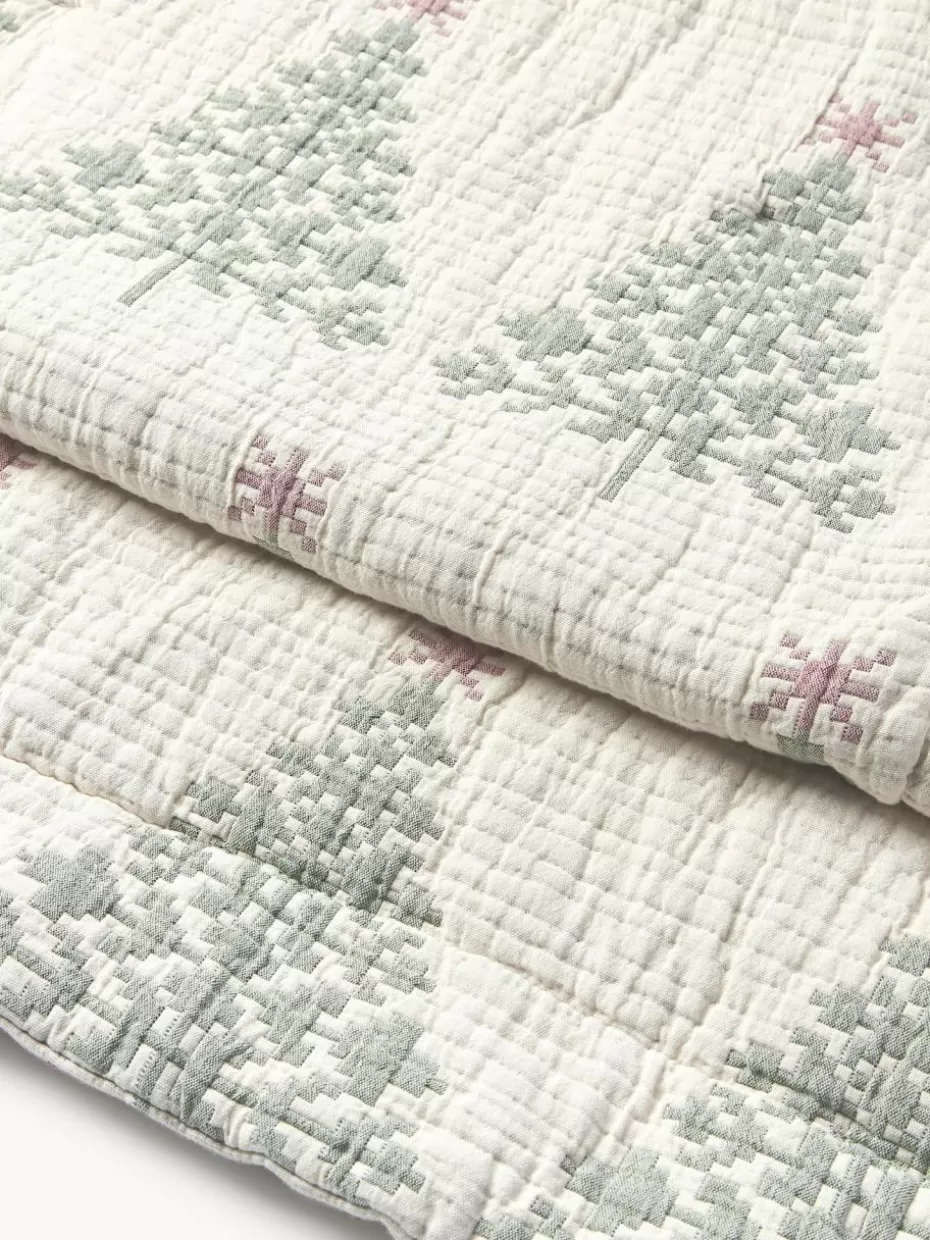 Tagesdecken & Bettüberwürfe-Westwing Collection Jacquard-Tagesdecke Cianna mit Weihnachtsmuster Off-White mit Tannenbaum-Motiv