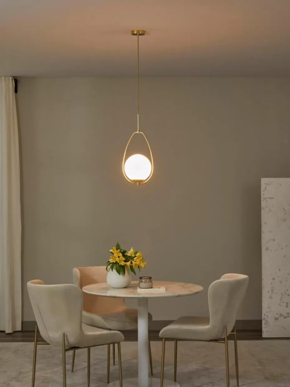 Pendelleuchten-Westwing Kleine Pendelleuchte Avalon aus Opalglas