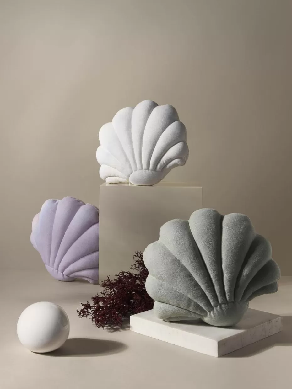 Dekokissen-Westwing Collection Leinen-Kissen Shell in Muschelform Off White