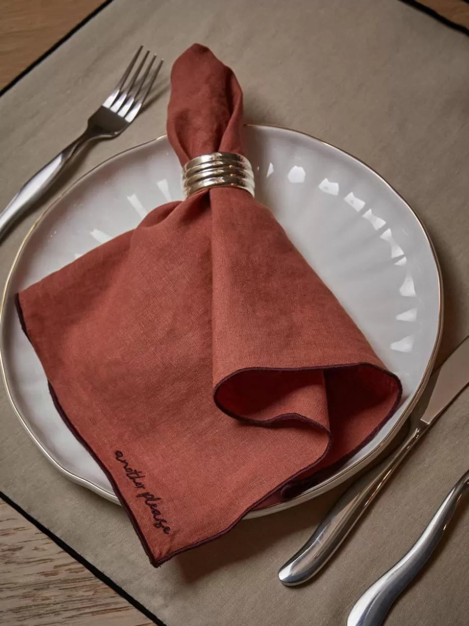 Weihnachtstischwäsche | Servietten-Westwing Collection Leinen-Servietten Cosmo mit Stickerei, 4 Stück Korallrot