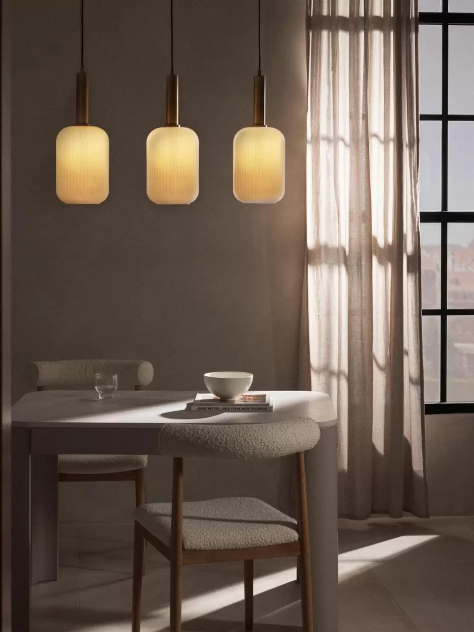 Pendelleuchten-Westwing Collection Pendelleuchte Candela aus Opalglas