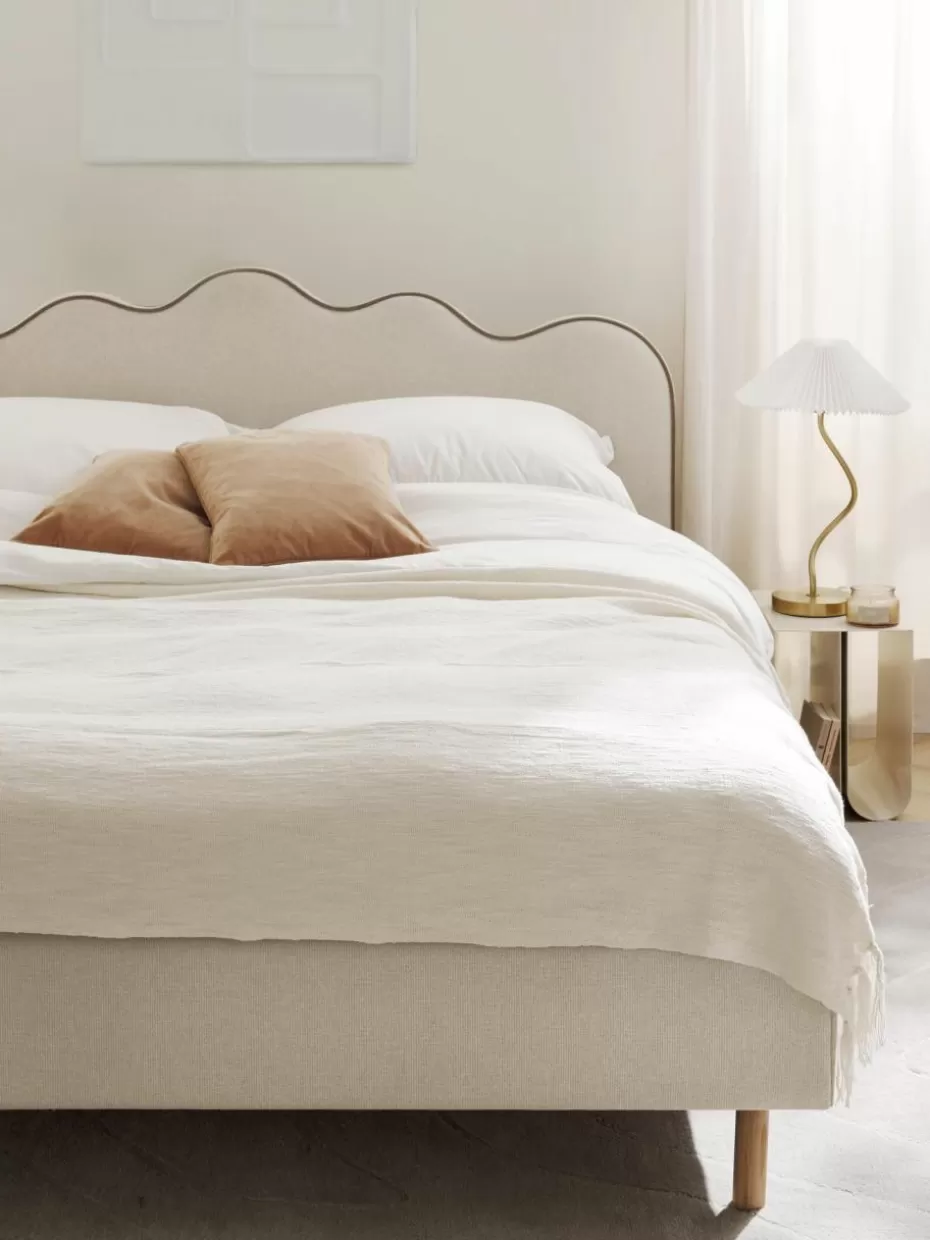 Betten-Westwing Collection Polsterbett Romy mit gewelltem Kopfteil Off White, Eichenholz