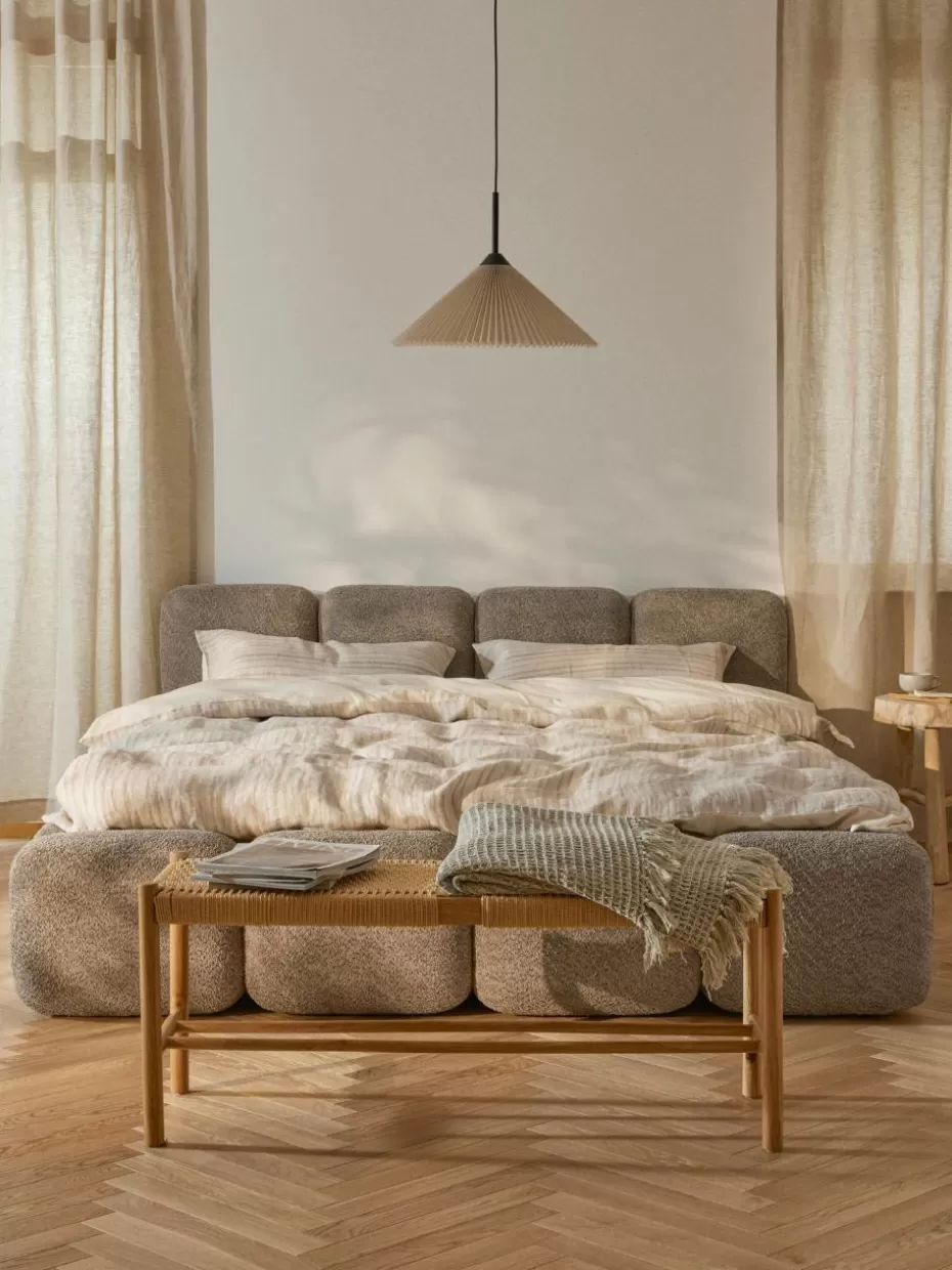 Betten-Westwing Collection Polsterbett Tayla aus Teddy-Bouclé Teddy-Bouclé Taupe