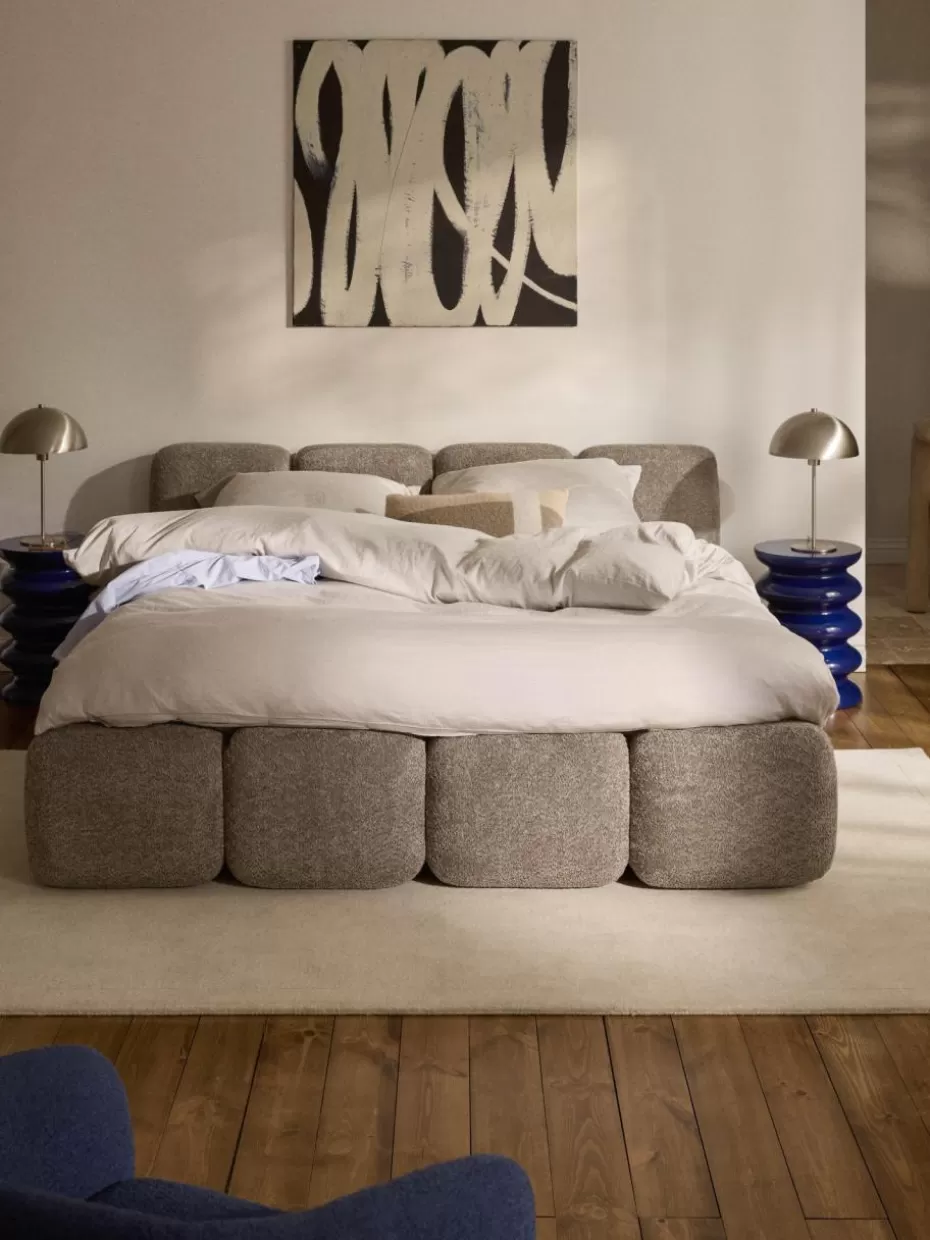 Betten-Westwing Collection Polsterbett Tayla aus Teddy-Bouclé mit Stauraum Teddy-Bouclé Taupe