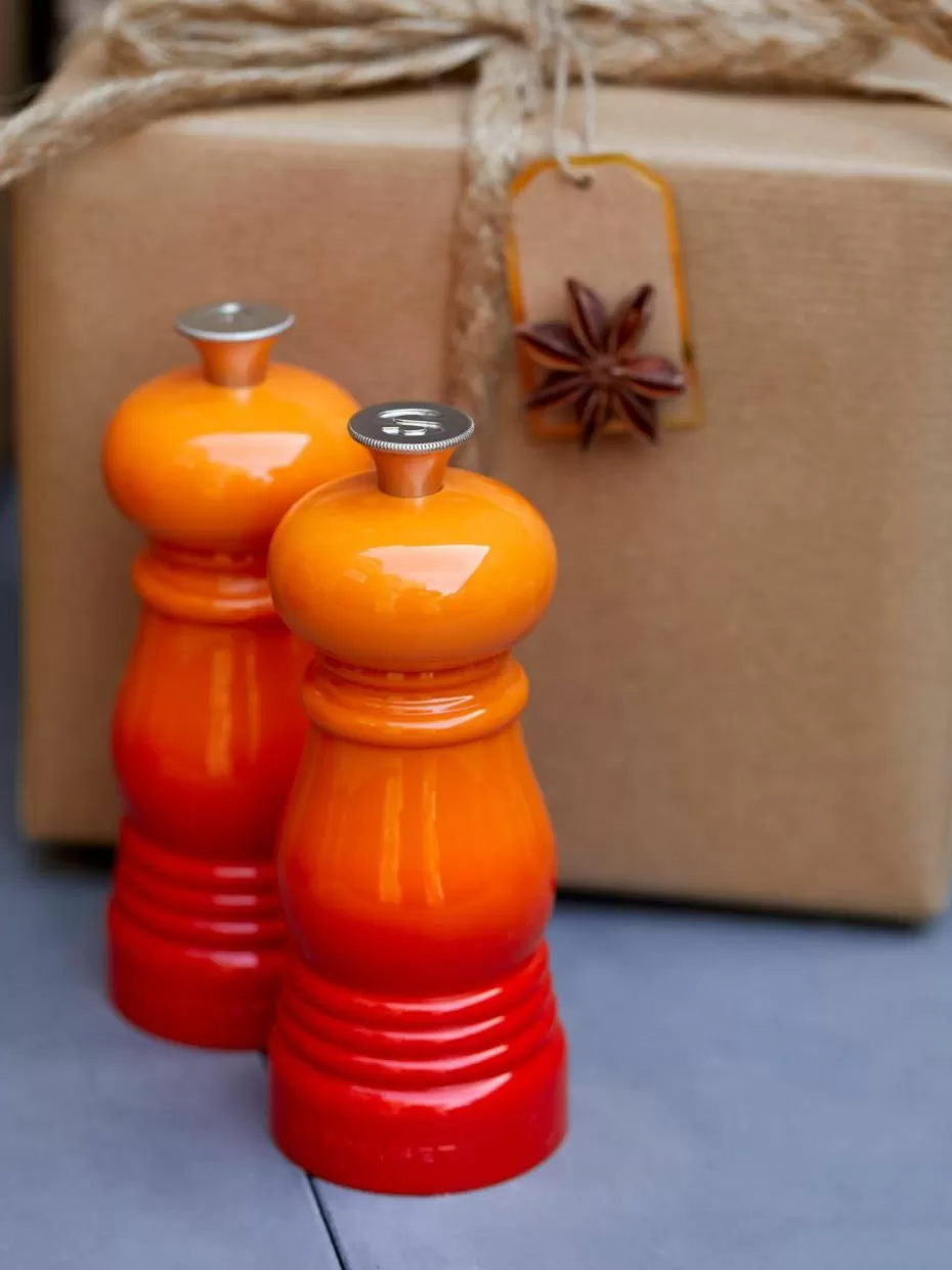 Gewürzmühlen-Le Creuset Salz- & Pfeffermüh mit Keramikmahlwerk, 2er-Set Orangetöne glänzend, Silberfarben
