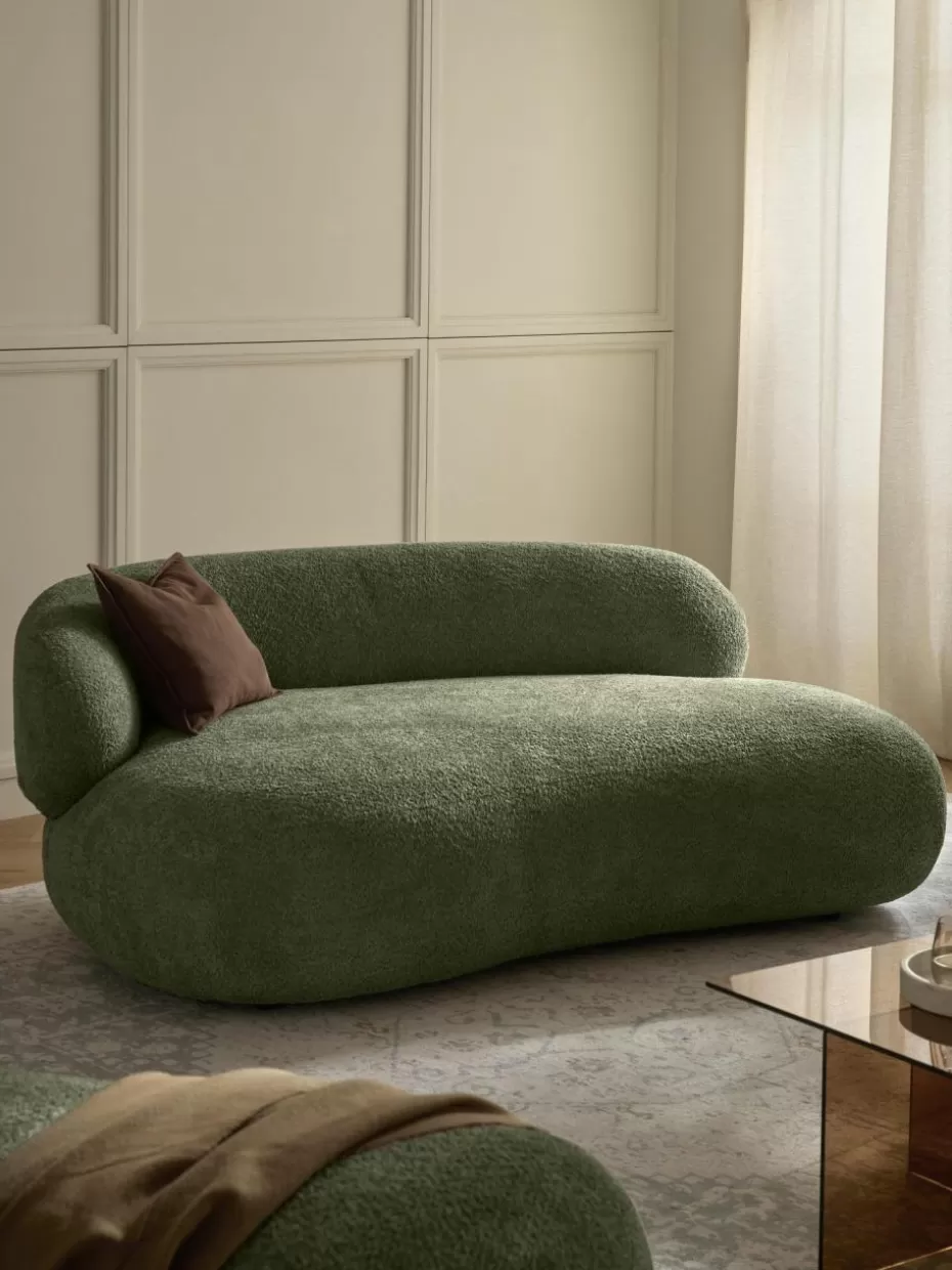 Sofas | Sofaserien-Westwing Collection Sofa Alba (2-Sitzer) aus Teddy-Bouclé Teddy-Bouclé Dunkelgrün