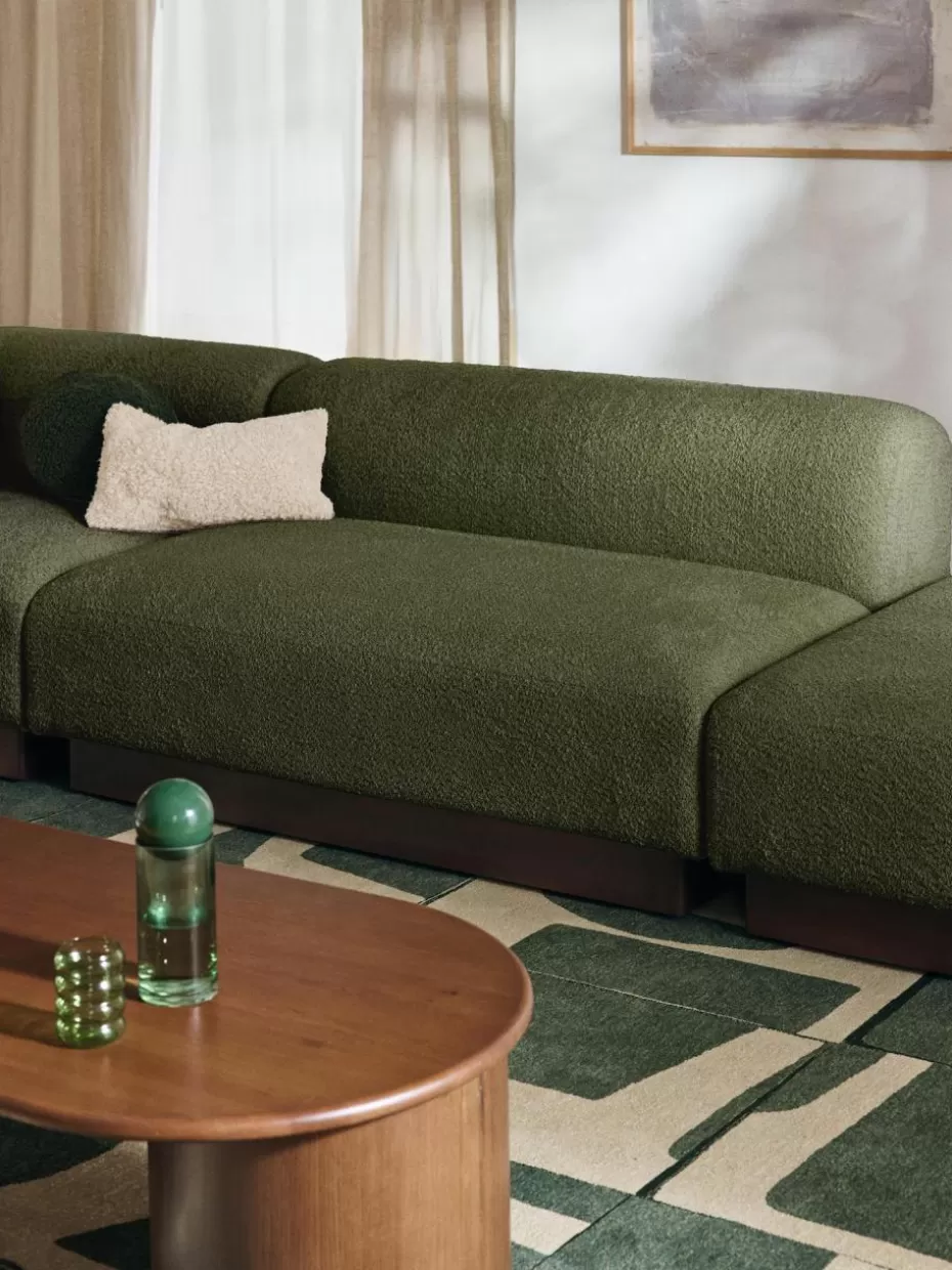 Sofas-Westwing Collection Sofa Natalie (2-Sitzer) aus Teddy-Bouclé Teddy-Bouclé Dunkelgrün, dunkles Buchenholz