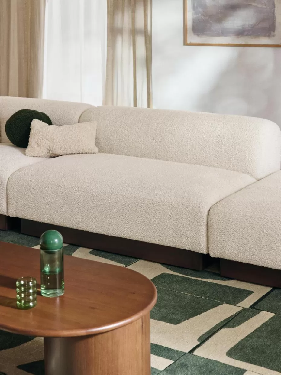 Sofas-Westwing Collection Sofa Natalie (2-Sitzer) aus Teddy-Bouclé Teddy-Bouclé Off White, dunkles Buchenholz