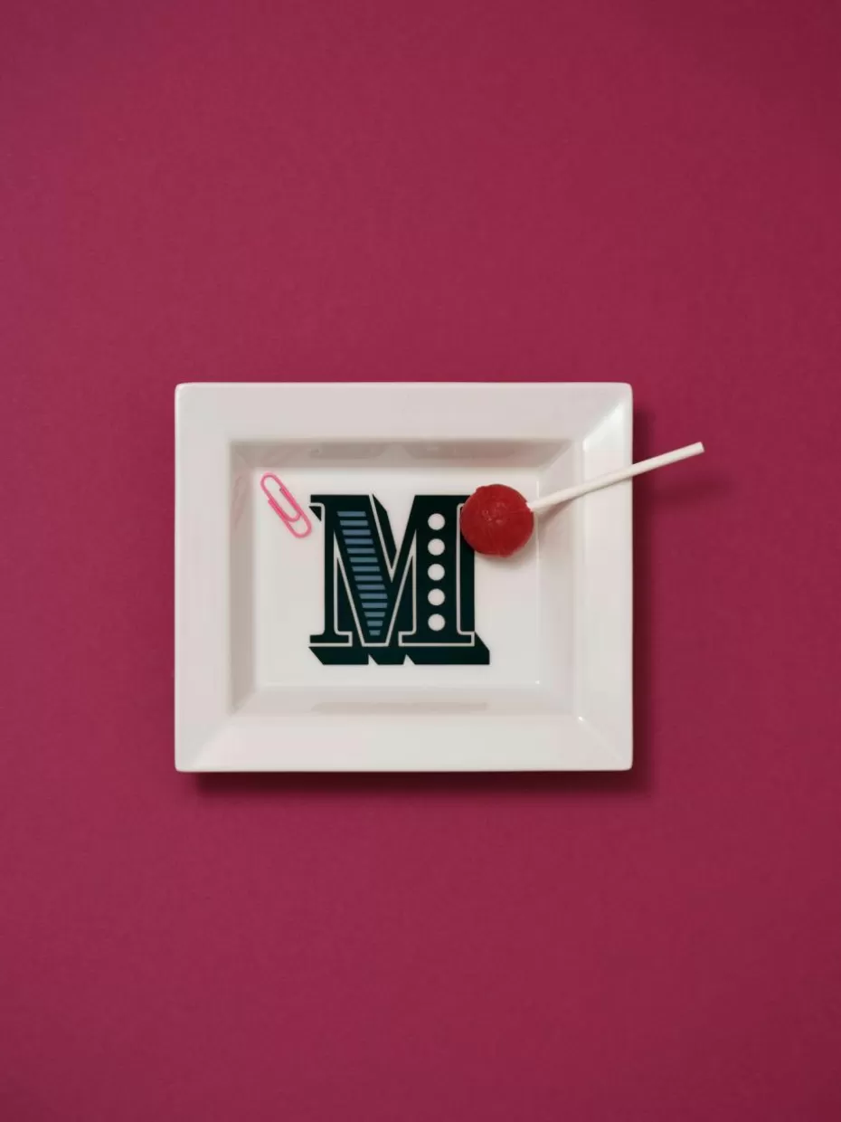 Dekoschalen-Westwing Collection x EISSEN, handgefertigte Vide-Poche Initials it Dekor M